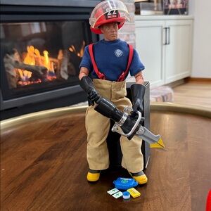 🔥 G.I. Joe Firefighter “Metro 22 Fire Department” with accessories! Collectors